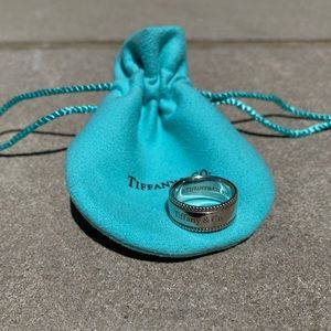 Tiffany &Co. 925 ring with beaded band edge